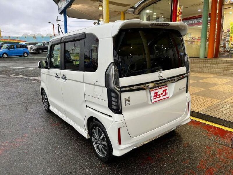 N BOX CUSTOM