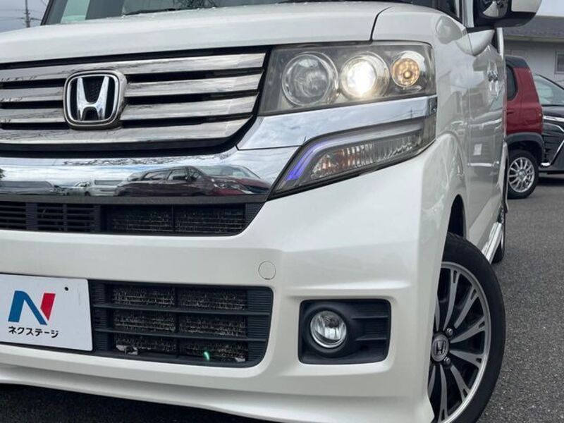 N BOX CUSTOM