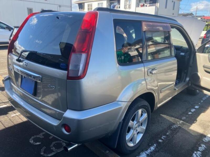 X-TRAIL