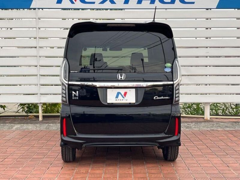 N BOX CUSTOM