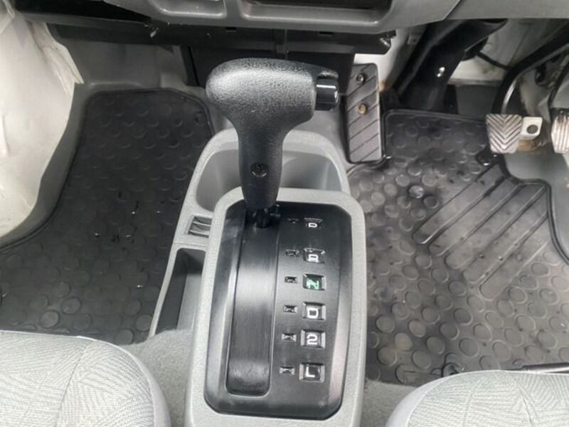 CLIPPER TRUCK