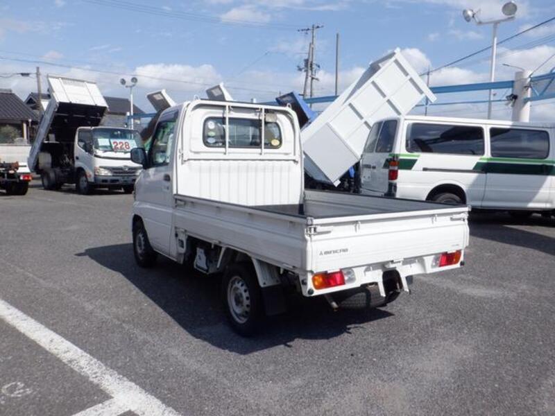 MINICAB TRUCK