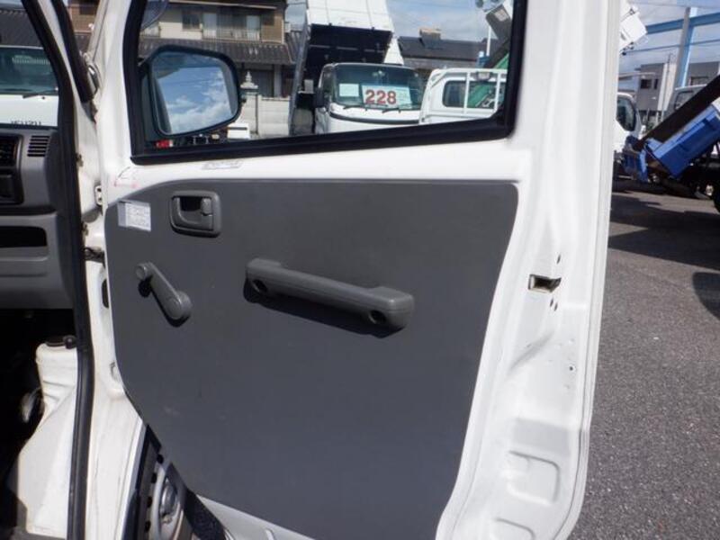 MINICAB TRUCK