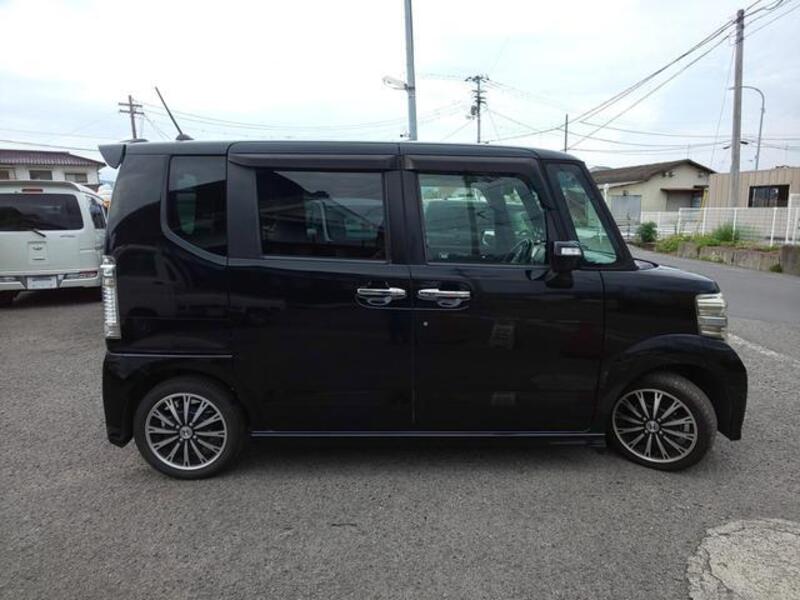 N BOX CUSTOM
