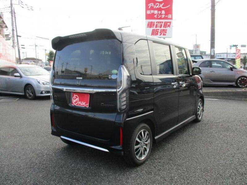 N BOX CUSTOM