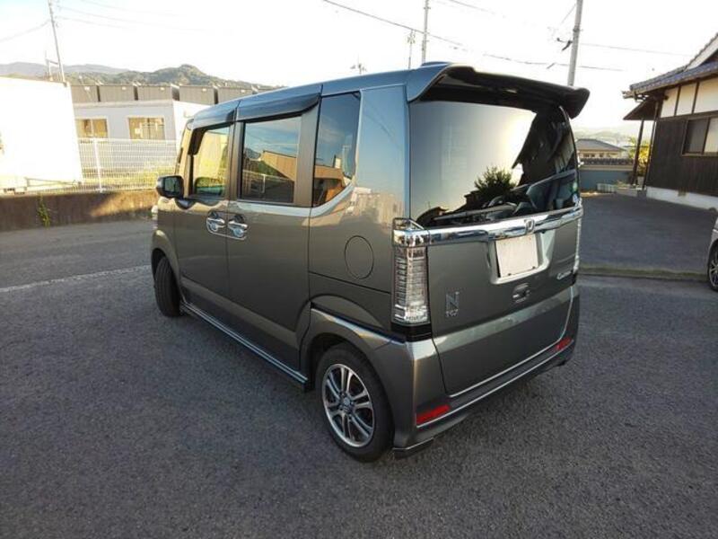 N BOX CUSTOM