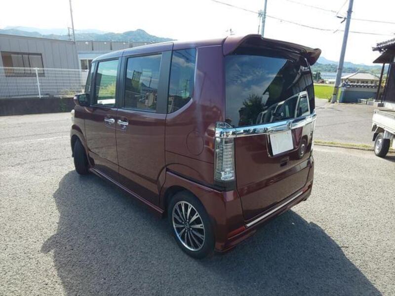N BOX CUSTOM