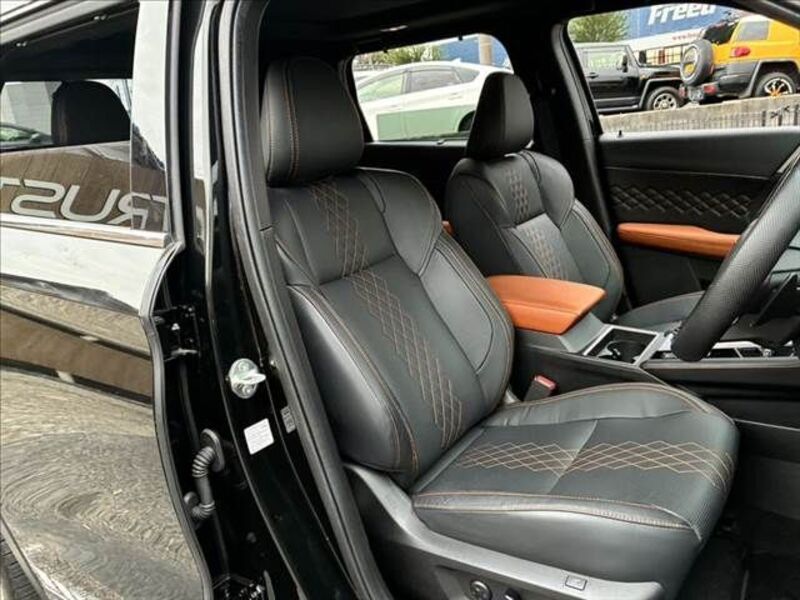 OUTLANDER PHEV