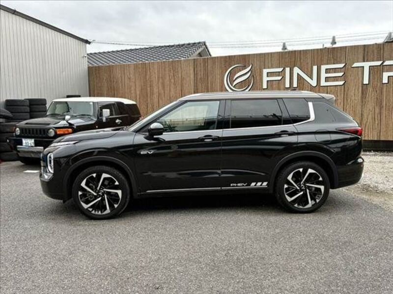OUTLANDER PHEV