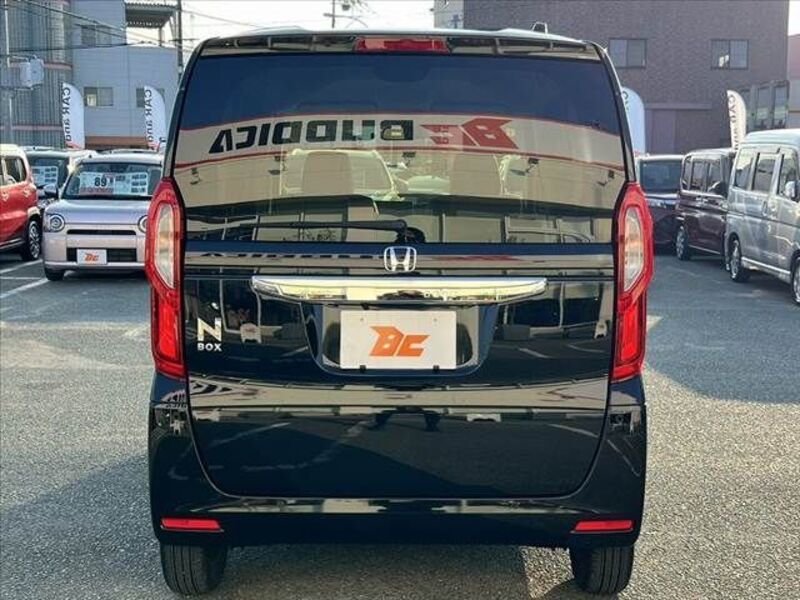 N BOX