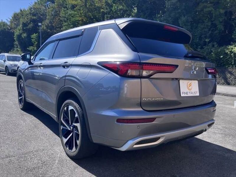 OUTLANDER PHEV