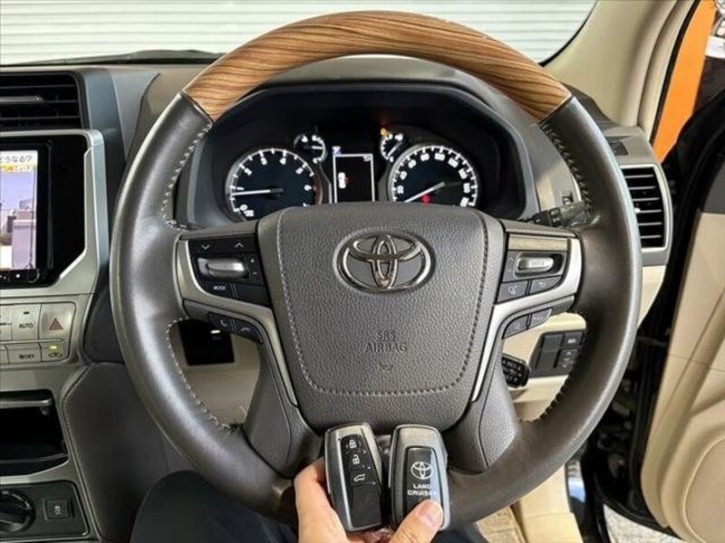 LAND CRUISER PRADO