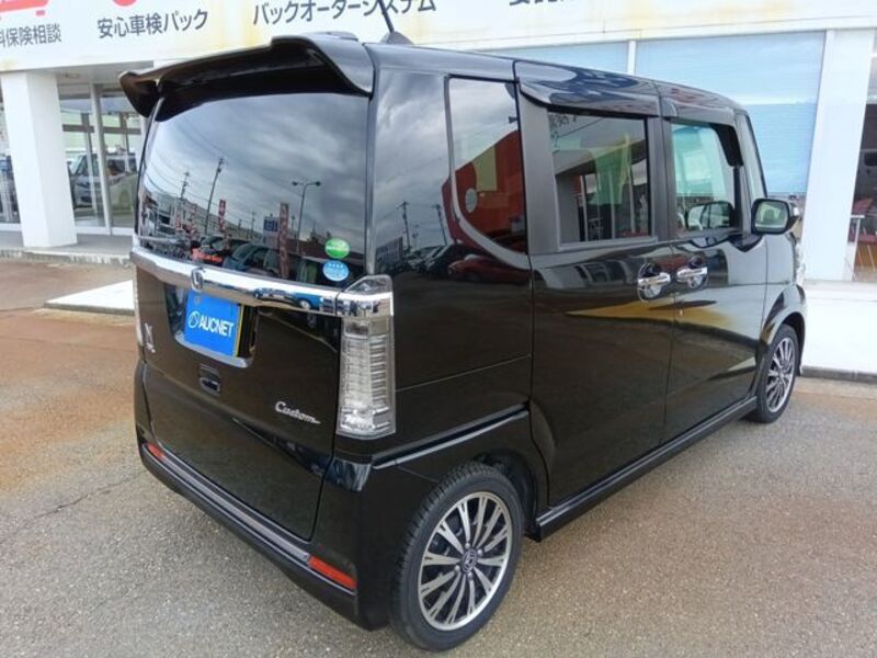 N BOX CUSTOM