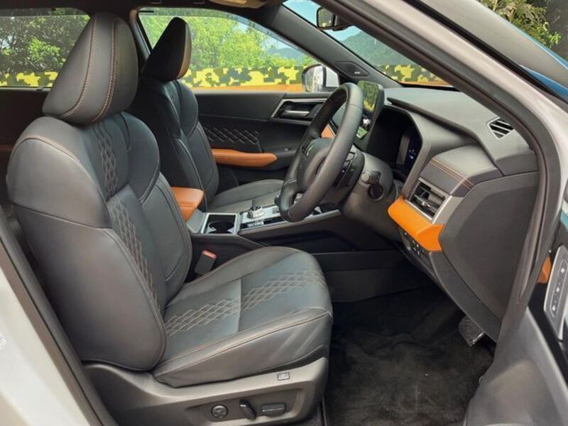 OUTLANDER PHEV
