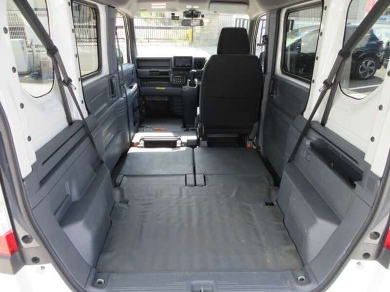 N-VAN