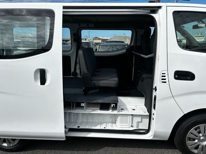 NV350 CARAVAN