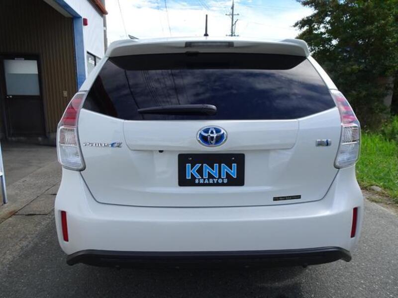 PRIUS ALPHA