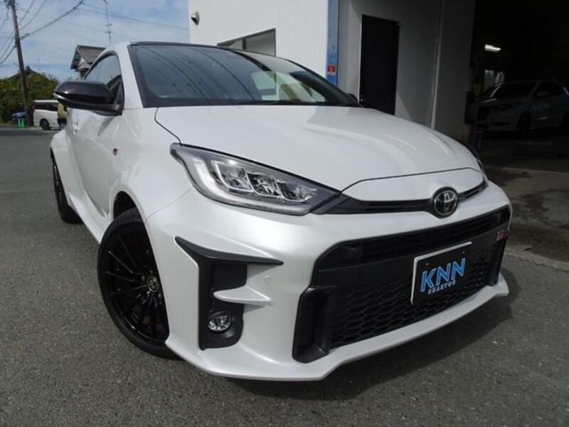 GR YARIS