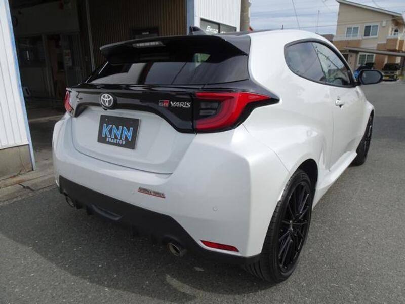 GR YARIS