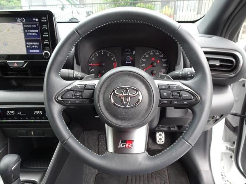 GR YARIS