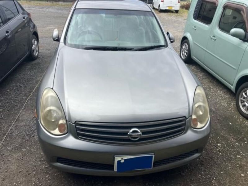 NISSAN SKYLINE
