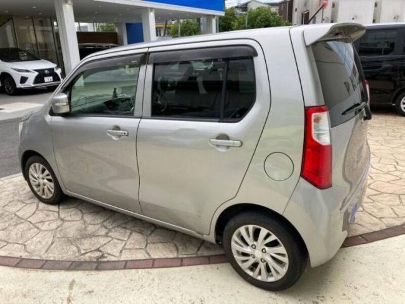WAGON R
