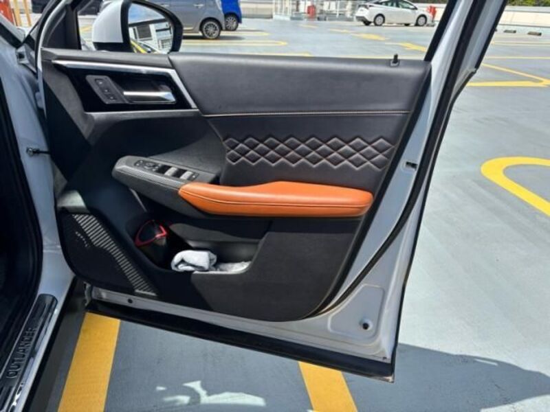 OUTLANDER PHEV