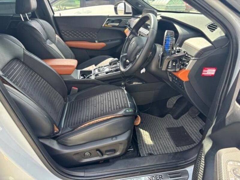 OUTLANDER PHEV