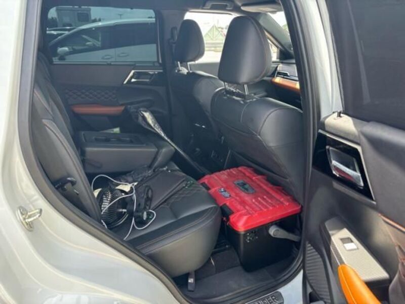 OUTLANDER PHEV