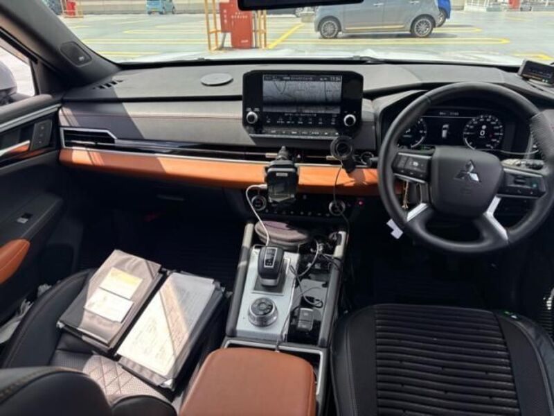 OUTLANDER PHEV