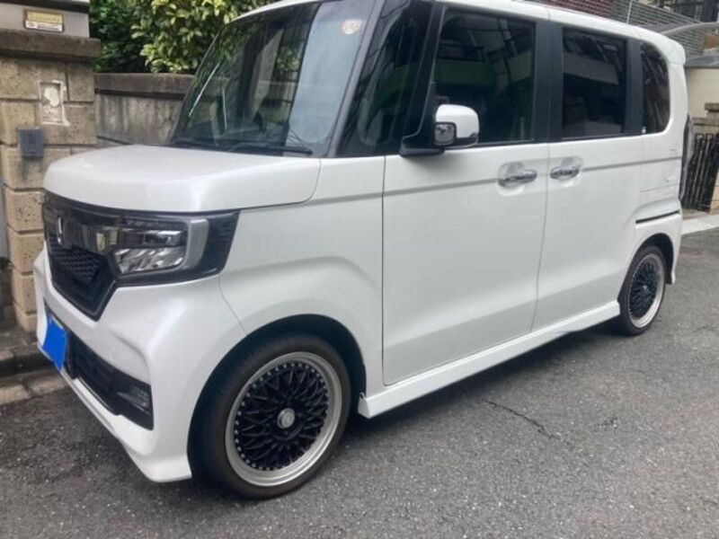 N BOX CUSTOM