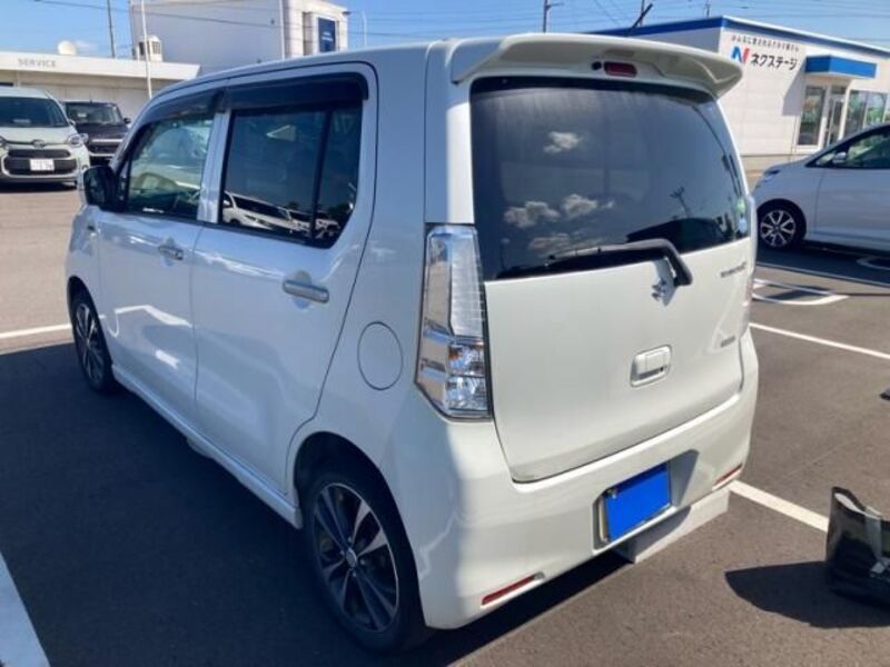 WAGON R