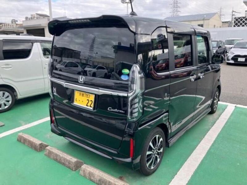 N BOX CUSTOM
