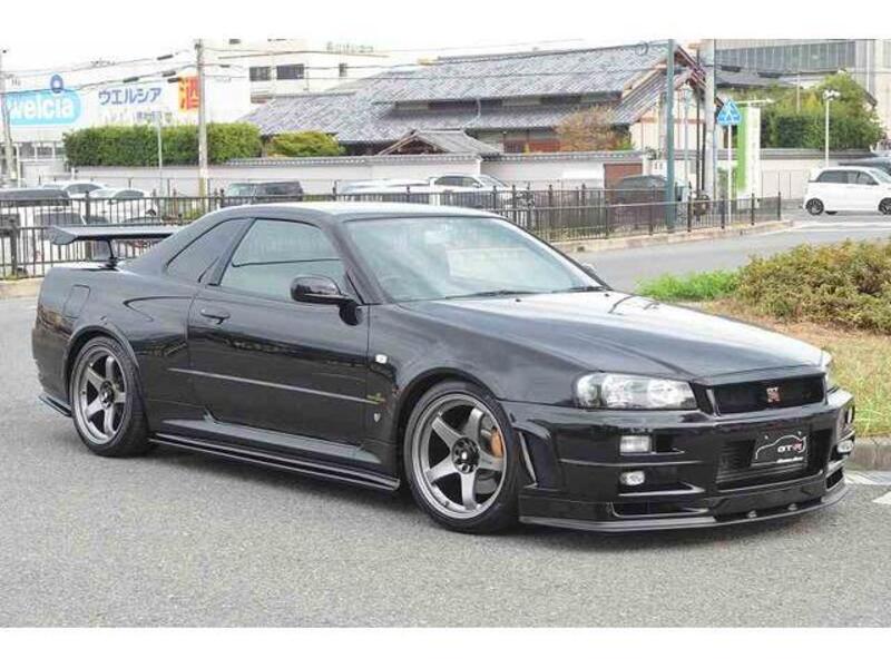 NISSAN SKYLINE
