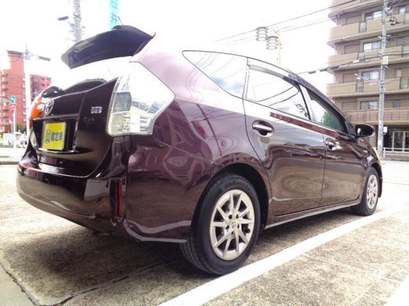 PRIUS ALPHA