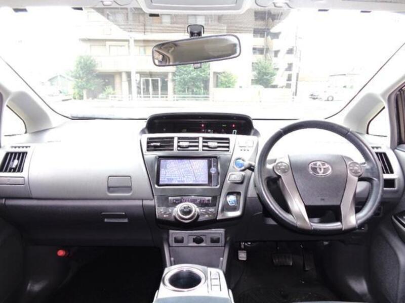 PRIUS ALPHA
