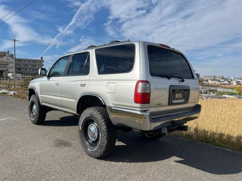HILUX SURF