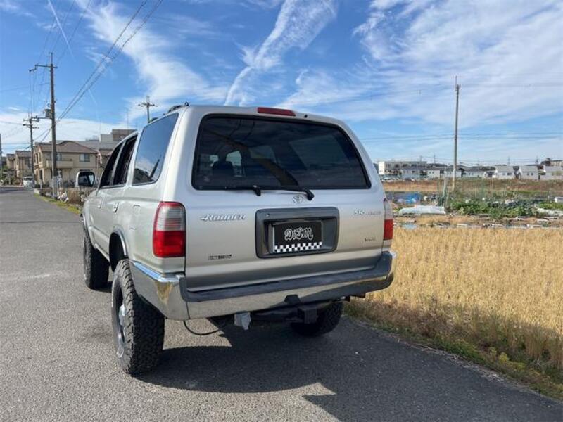 HILUX SURF