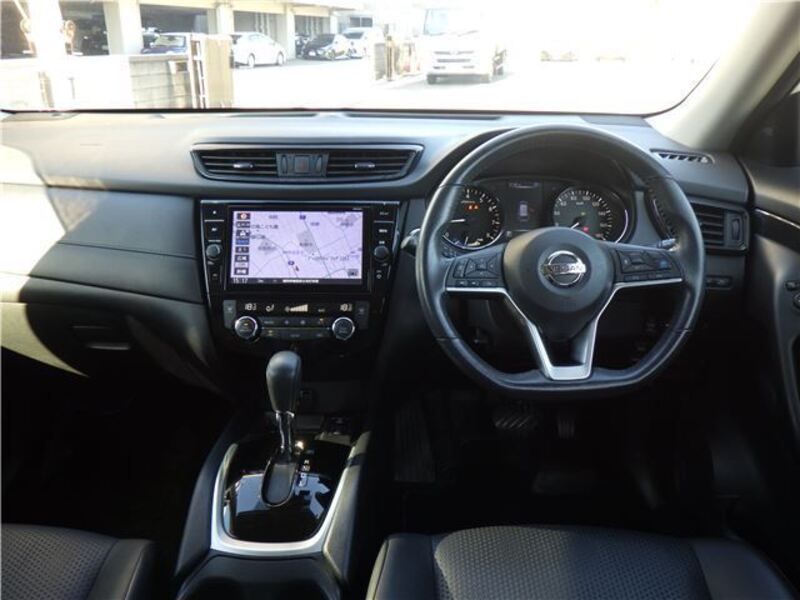 X-TRAIL