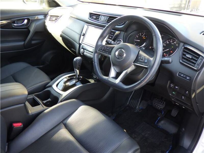 X-TRAIL