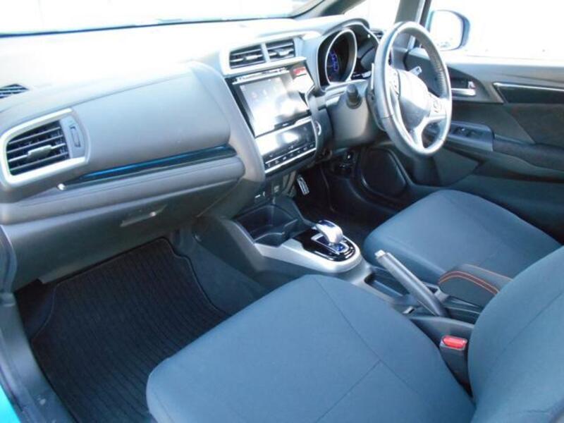 FIT HYBRID