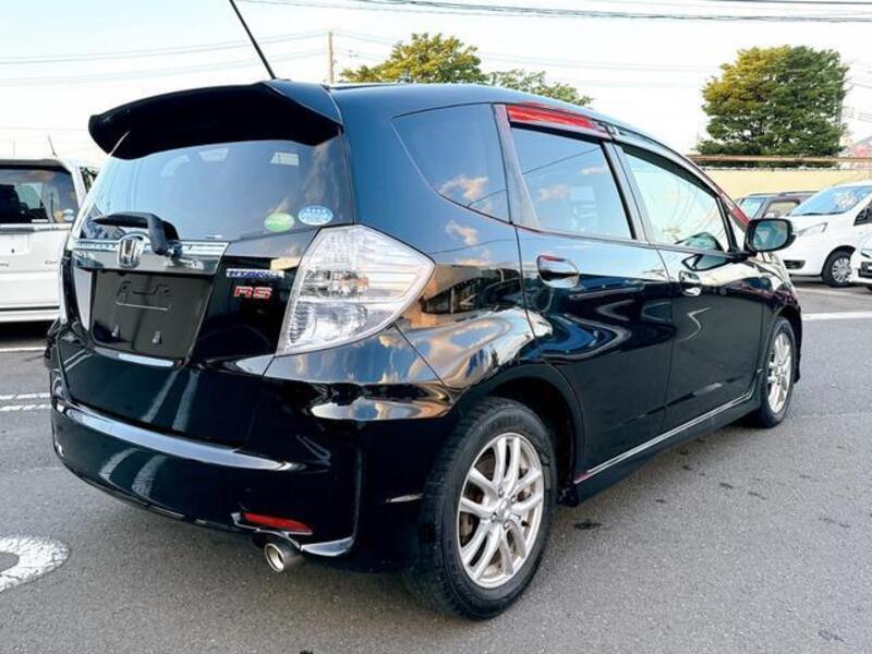 FIT HYBRID