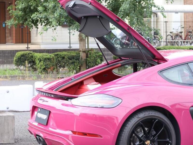 718 CAYMAN