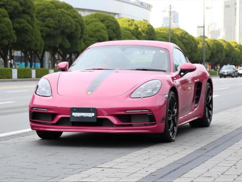 PORSCHE 718 CAYMAN