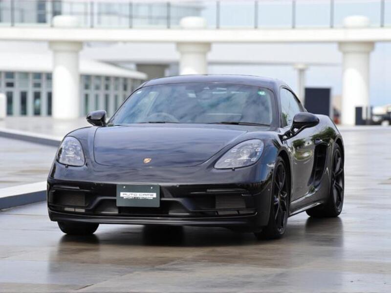 PORSCHE 718 CAYMAN