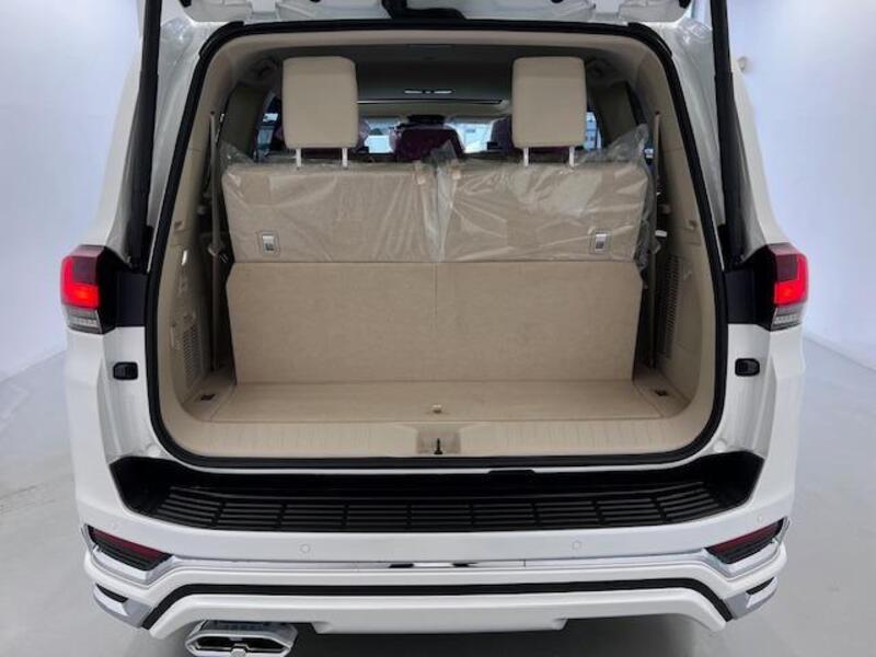 LAND CRUISER