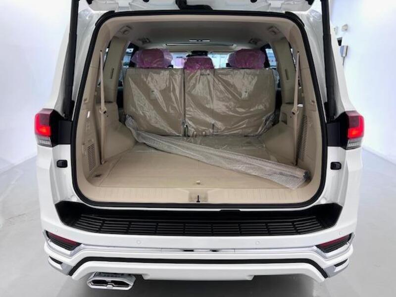 LAND CRUISER