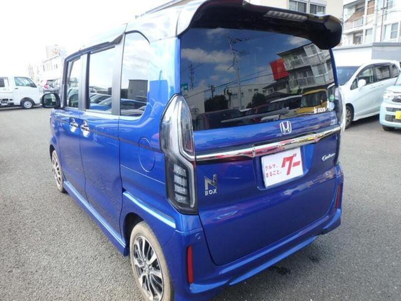 N BOX CUSTOM