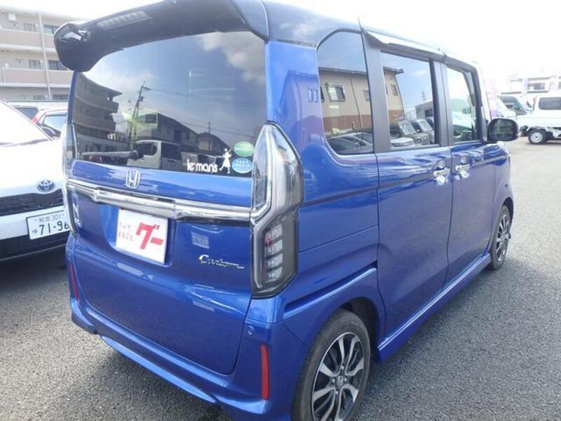 N BOX CUSTOM