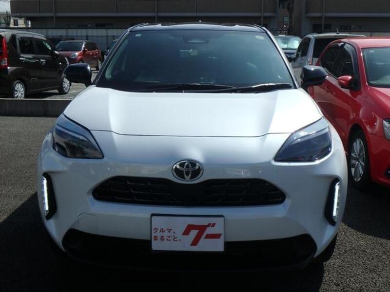 YARIS CROSS